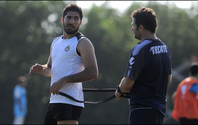 Pereira (I) destaca el trabajo del cuerpo médico de Chivas. MEXSPORT/ARCHIVO