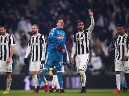 El portero Sczcesny (#23) y el defensa Benatia (#4) fueron las figuras de la 