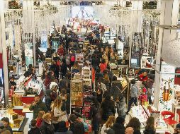 Los estadounidenses están gastando a un ritmo no visto desde la Gran Recesión. AP