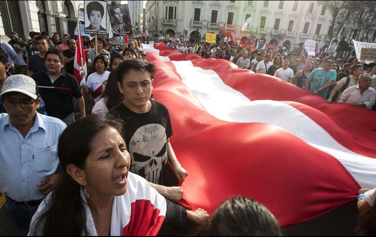 Durante la marcha, los participantes exigieron anular el indulto que 