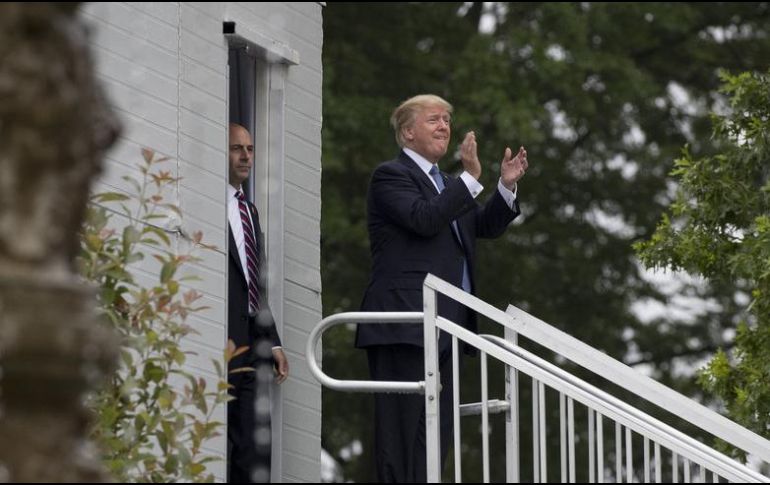 El presidente, quien está de vacaciones en su club privado en Florida, insiste en que el FBI inició una cacería de brujas contra él. AP / ARCHIVO