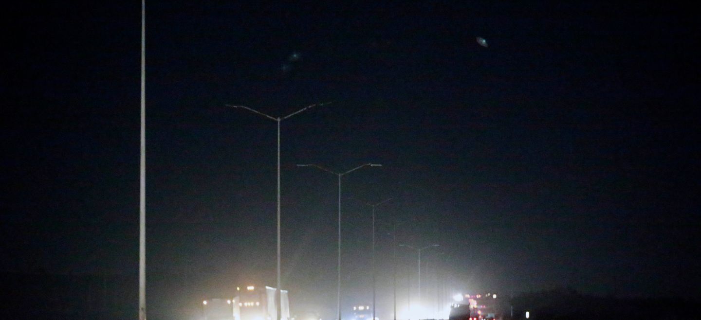 PERIFERICO NVO TRAMO NO LUZ - Aspectos. Local. El Informador. RECORRIDO DEL NUEVO PERIFERICO QUE CONECTA AL AEROPUERTO DESDE SAN GASPAR Y MAS. SE REALIZO LAS TOMAS FOTOGRAFICAS DE AMPLIAS ZONAS SIN LUMINARIAS QUE FUNCIONEN. 171221,LOCAL,MAV08. Fecha: 21 de Diciembre de 2017.