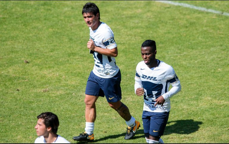 Al minuto 46, Alustiza puso el 2-1 favorable a los Pumas. MEXSPORT/V. León