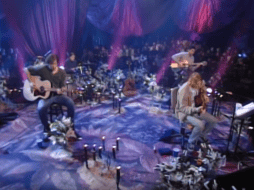 Nirvana, Bod Dylan, Shakira y Ricky Martin, son algunos de los cantantes que han participado en el concepto. YOUTUBE/  NirvanaVEVO