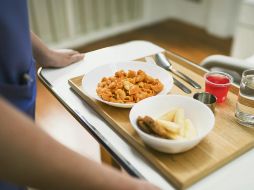 Recuerda que suspender los alimentos no ayuda a bajar de peso. Comer cada tres o cuatro horas disminuye el riesgo de obesidad y enfermedades metabólicas. ESPECIAL