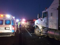 Los lesionados fueron llevados al centro médico de Tepatitlán para ser atendidos. ESPECIAL /