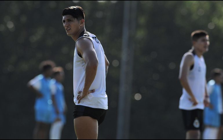 En realidad, el delantero se encuentra realizando pretemporada con el equipo del Rebaño en Cancún, de cara al arranque del Torneo Clausura 2018. MEXSPORT / ARCHIVO