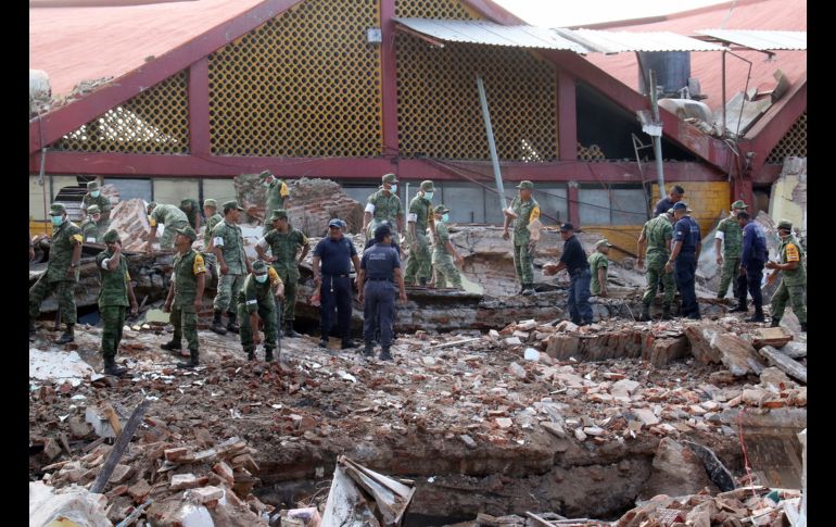 JUCHITÁN, OAXACA (08/SEP/2017).- El palacio municipal de este lugar quedó parcialmente colapsado. En este municipio se reportan las mayores afectaciones. AP/L. Cruz