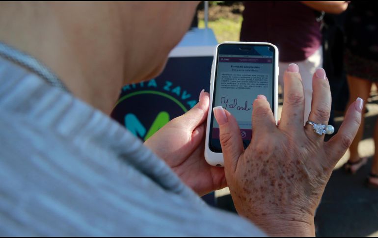 El INE reporta que hasta el momento 229 aspirantes registran al menos una firma. NTX/ ARCHIVO