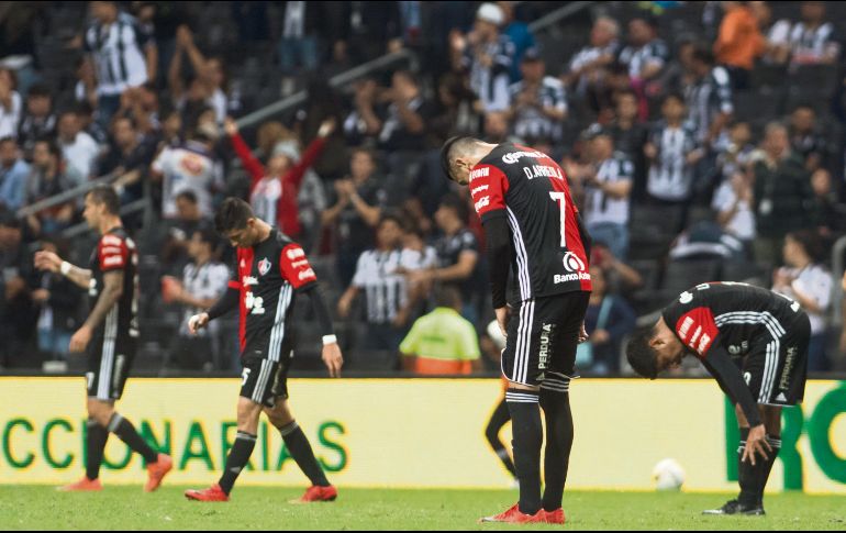 Grises. A pesar de haber clasificado a ambas Liguillas en el año natural, los jugadores del Atlas terminaron dándoles más tristezas que alegrías a su afición, que sigue esperando terminar con la sequía de triunfos relevantes. MEXSPORT