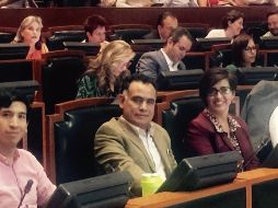 El diputado Saúl Galindo (centro) pretendía postularse a la presidencia municipal de Tomatlán. FACEBOOK/saul.galindo.90