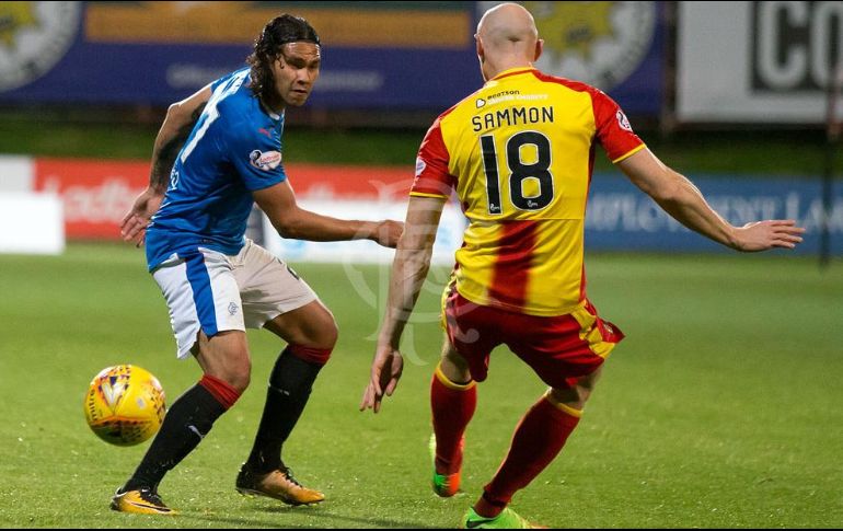 Peña (I) ha marcado cinco goles en 13 encuentros con los Rangers. INTERNET/www.rangers.co.uk