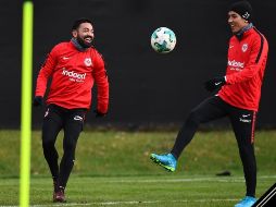 Fabián se muestra recuperado de la lesión de espalda que lo alejó de las canchas. TWITTER/@eintracht_esp