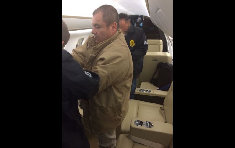 El Gobierno mexicano entregó a las autoridades de Estados Unidos al líder del cártel de Sinaloa. Desde Ciudad Juárez fue trasladado a Nueva York. AFP/Secretaría de Gobernación/ARCHIVO