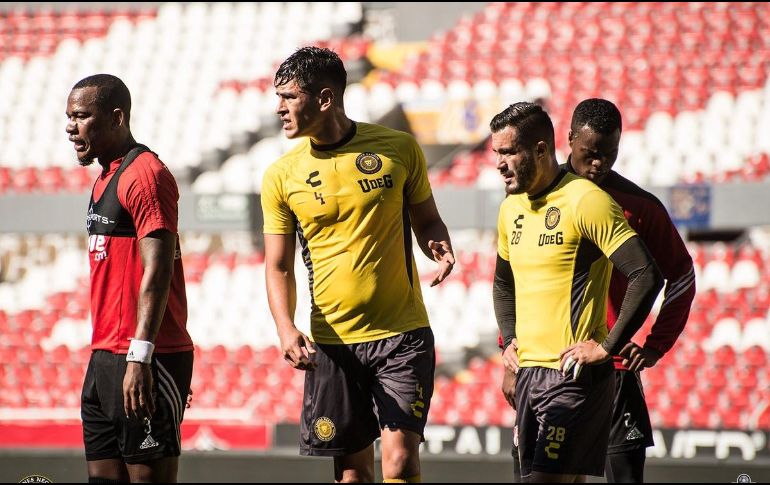 Los jóvenes del cuadro melenudo son apuntalados por elementos de experiencia en el futbo nacional. TWITTER/LeonesNegrosCF