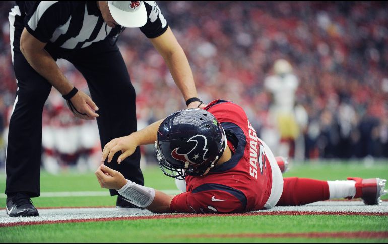 La investigación llevada a cabo por la NFL determina que el que Savage haya regresado al campo tras sufrir una conmoción es 