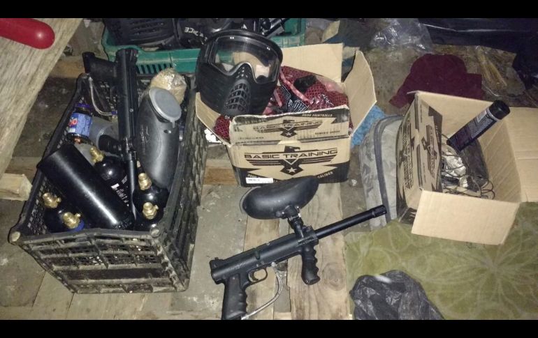 TALA, JALISCO (21/JUL/2017).- La Fiscalía General del Estado detalló que se encontraron artículos para entrenamiento de personal de seguridad. ESPECIAL