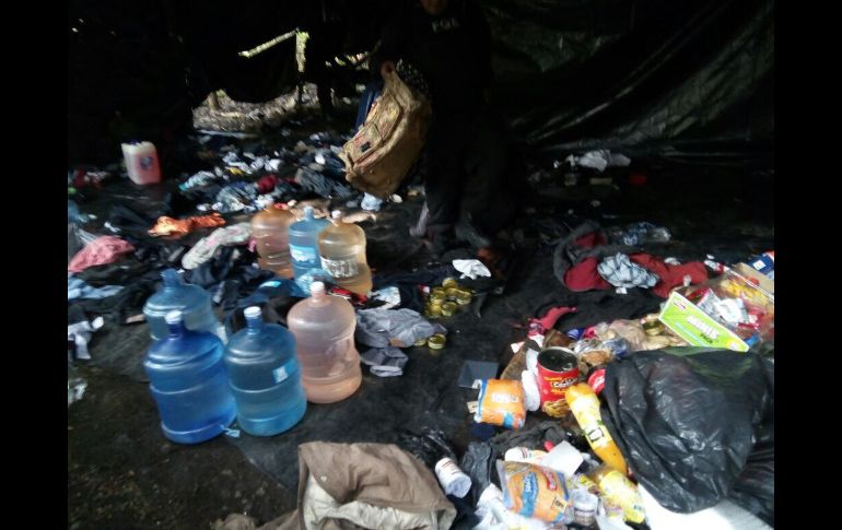 TALA JALISCO (27/JUL/2017).- Artículos hallados en el campamento, al que sólo se puede llegar a pie, y después de horas de camino. Al llegar la sitio se registró un intercambio de disparos, en el que fue abatido uno de los presuntos delincuentes. ESPECIAL