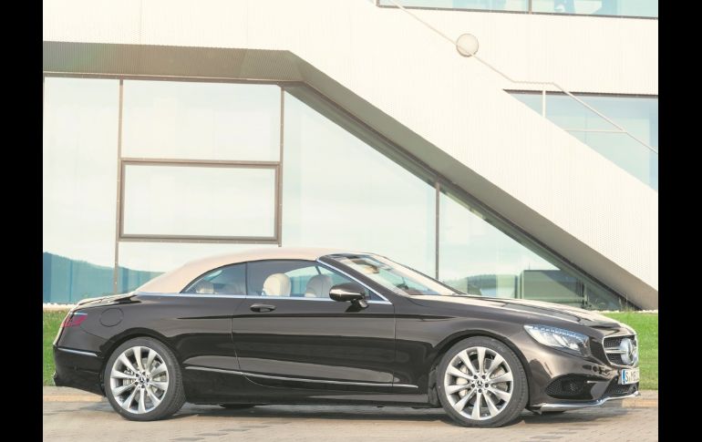 El Mercedes Venz Clase S Cabrio 2018, no se guarda nada y es dueño de los sueños de muchos amantes de los deportivos