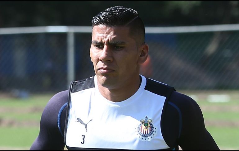 En noviembre pasado el oriundo de Ocotlán renovó por seis meses más con el chiverío. EL INFORMADOR / ARCHIVO