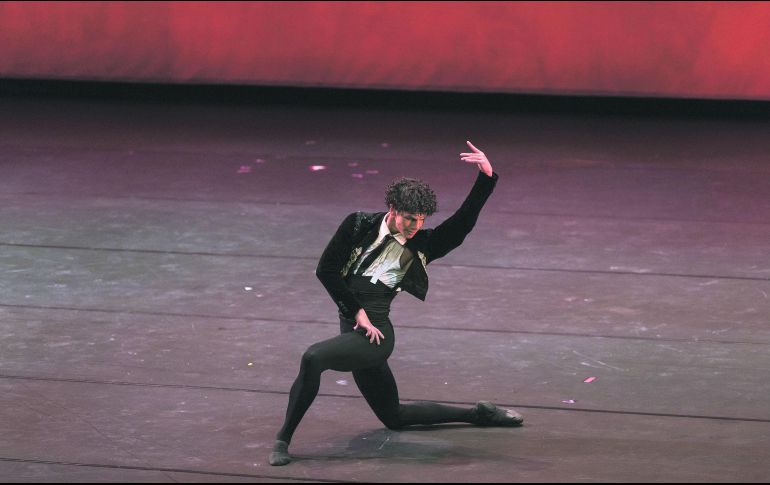 Bailarín. Isaac Hernández comenzará su periplo este 4  de enero. ESPECIAL/ISAAC HERNÁNDEZ