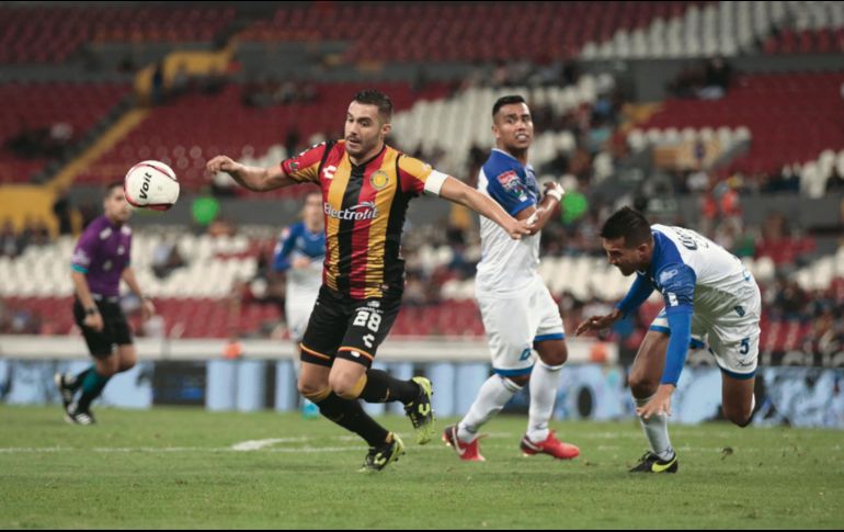 En 2017 UdeG sólo ganó ocho partidos de Liga, pese a tener a Ismael Valadez (#28); en la Fecha 14 cayeron 0-1 ante Celaya. EL INFORMADOR/ARCHIVO