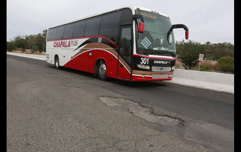 Las deficiencias son reconocidas tanto por la autoridad estatal como por la delegación Jalisco de la Secretaría de Comunicaciones y Transportes. El deterioro es evidente tanto en superficie como en señalética. EL INFORMADOR / G. Gallo