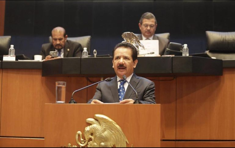 Luis Sánchez, coordinador de los senadores del Partido de la Revolución Democrática. FACEBOOK/senadores.prd