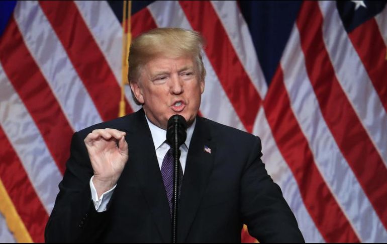 Si el presidente desea ordenar un ataque nuclear, tendría que identificarse ante el Pentágono con códigos que sólo él conoce. AP / ARCHIVO