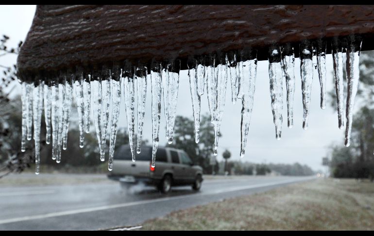 Estas condiciones climáticas, según informó el servicio meteorológico, pueden dejar precipitaciones en forma de nieve y hielo en la costa atlántica. AP / B. Self