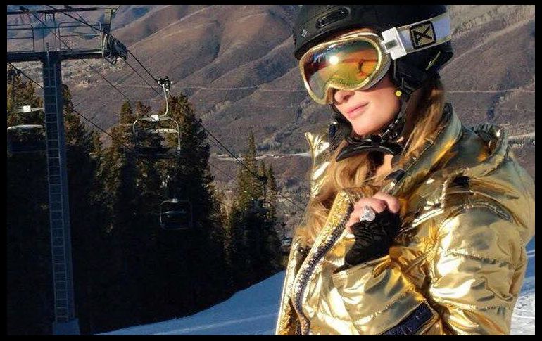 La suntuosa pieza de diamante tardó más de cuatro meses en ser cortado, mientras que su ensamble en el anillo sólo tomó un par de días. FACEBOOK/Paris Hilton