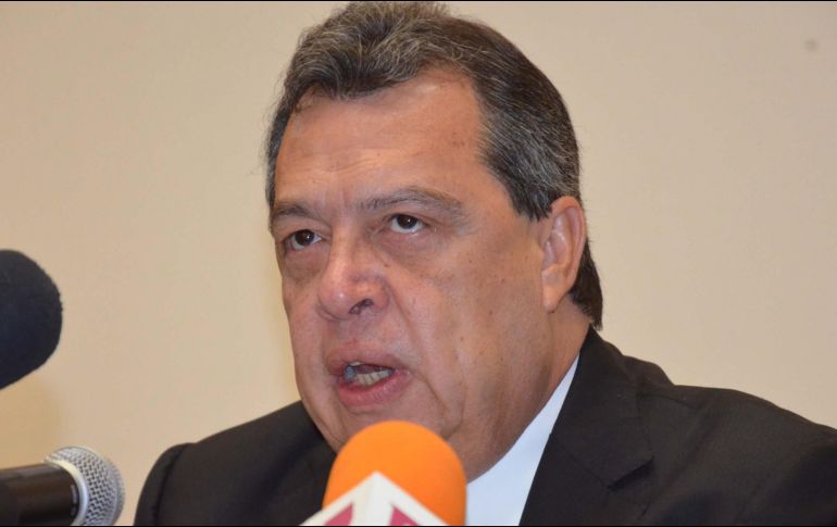 En días pasados, padres de los normalistas impidieron un acto de precampaña de Ángel Aguirre. AP/ARCHIVO