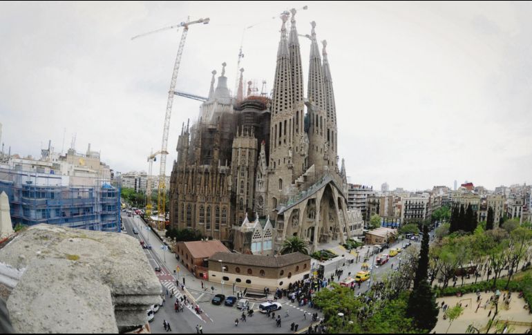 Seguridad. En el edificio barcelonés se  obliga a todos los visitantes a atravesar un escáner. AFP