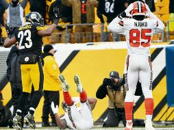 En su cuarta oportunidad frente a los Steelers, Corey Coleman no pudo atrapar un pase que lucía sencillo, sentenciando la temporada de 0-16 para los Browns de Cleveland. AFP/J. Berl