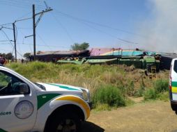 Miembros de los servicios de emergencias se trasladaron a la zona para atender a los heridos. EFE/CORTESÍA
