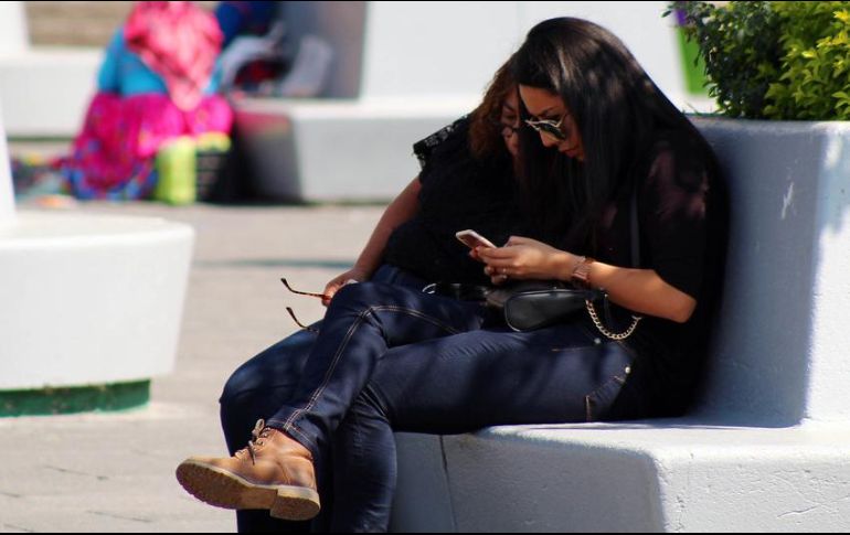 El sobrepeso, la obesidad y el uso de dispositivos móviles incrementan el riesgo de dolor en las articulaciones. EL INFORMADOR / ARCHIVO