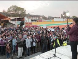 La precandidata de Morena para jefa de Gobierno, Claudia Sheinbaum, sufrió agresiones durante un mitin en Coyoacán. TWITTER / @Claudiashein