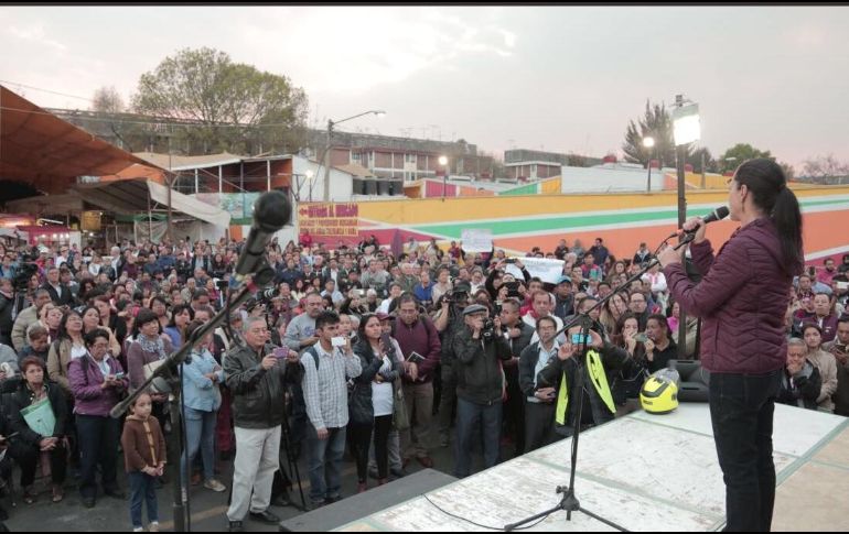 La precandidata de Morena para jefa de Gobierno, Claudia Sheinbaum, sufrió agresiones durante un mitin en Coyoacán. TWITTER / @Claudiashein