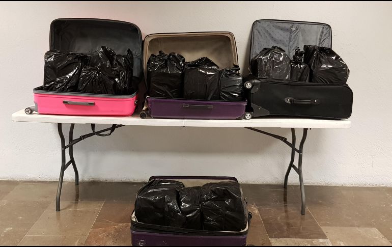 La mariguana estaba dentro de varias maletas. ESPECIAL / Policía de Guadalajara