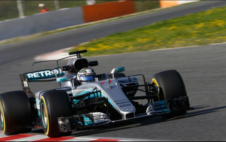 Señalan que en el corto plazo no es viable, por ello la escudería alemana todavía reflexiona sobre la situación. ESPECIAL / mercedesamgf1.com