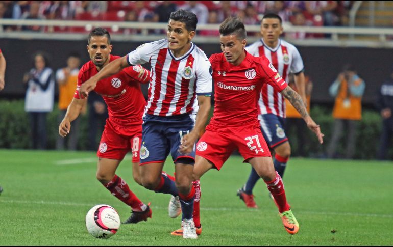El cuadro tapatío sólo ha ganado dos de los últimos 10 partidos en cualquier campo ante los escarlatas, por cuatro derrotas y la misma cantidad de igualadas. MEXSPORT / ARCHIVO
