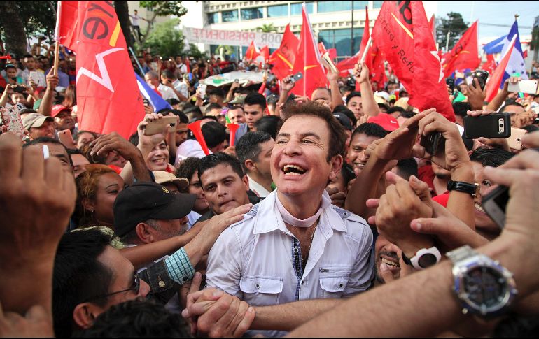 Los opositores aseguraron que se llevará a cabo un paro nacional para que se respete la voluntad popular. AP/ F. Antonio