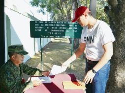 Servicio. Desde que inicia el proceso hasta que los jóvenes van por la cartilla pasan dos años. ESPECIAL