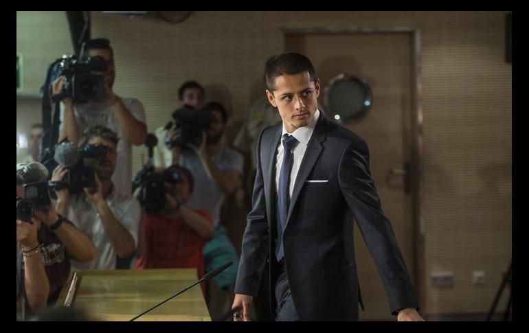 Los rumores sobre la llegada de Javier Hernández, quien juega actualmente en West Ham, al equipo no han cesado. AP / ARCHIVO