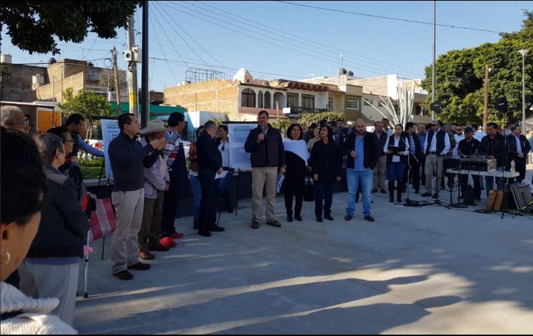 Enrique Ibarra destaca que en esta administración se han rehabilitado 29 mercados del municipio. EL INFORMADOR / V. Arenas