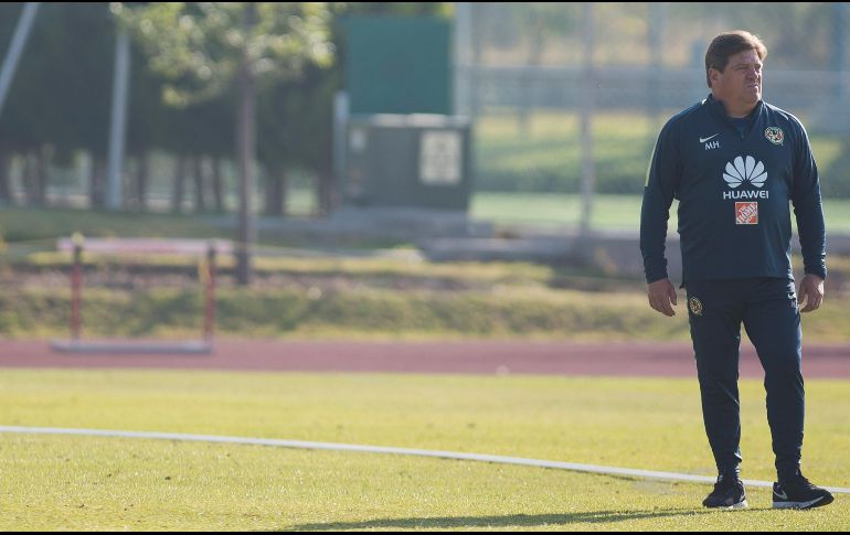 Todo apuntaba a que el conjunto de Miguel Herrera continuaría en la búsqueda de un nueve proveniente de Europa. MEXSPORT / ARCHIVO
