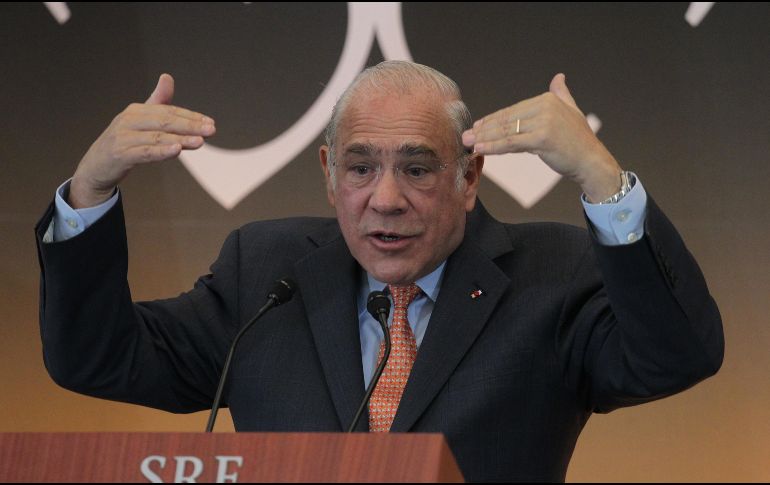 El secretario general de la OCDE, José Ángel Gurría, habla durante la XXIX Reunión de Embajadores y Cónsules 2018. EFE/M. Guzmán