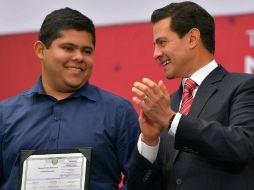 Peña Nieto subrayó que las actas obtenidas por Internet son documentos legales y válidos, tanto en instituciones públicas como privadas. TWITTER / @PresidenciaMX