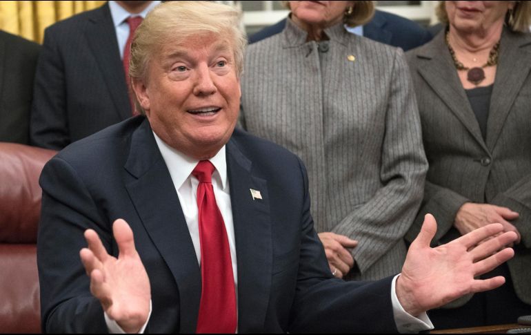 El mandatario de EU ha negado enérgicamente que su equipo de campaña haya estado en connivencia con Rusia para socavar la campaña rival de Hillary Clinton. EFE / R. Sachs