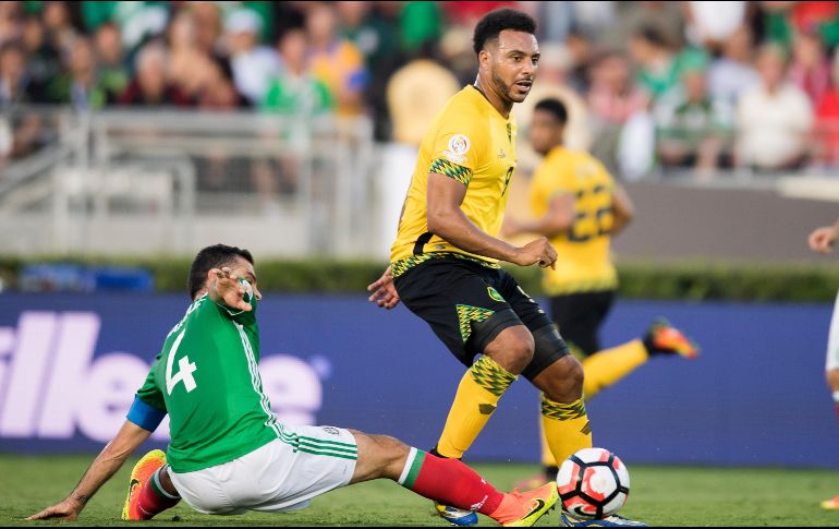 Barnes (D) se convertirá en el primer jugador jamaicano del León. MEXSPORT/ARCHIVO